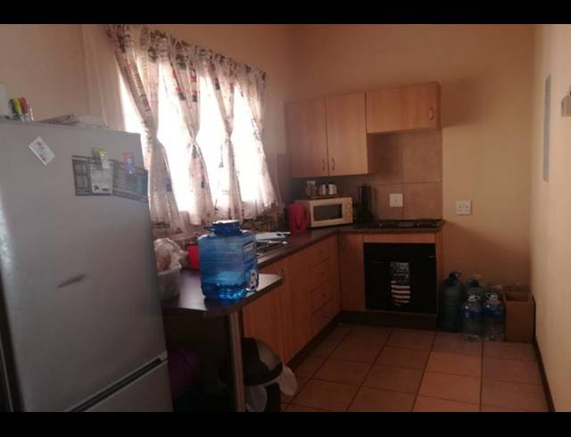 2 BEDROOM PROPERTY TO RENT IN DIE BULT